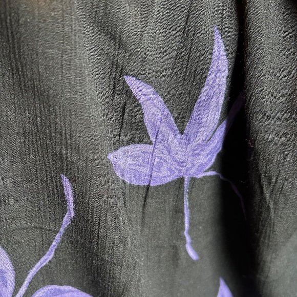 3 metres Silk Gerogetta Fabric - Black with Purple Flowers - Picture 3 of 7